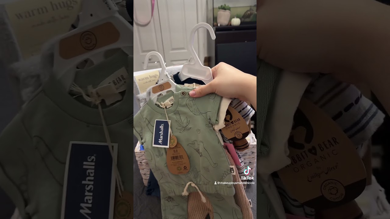 Baby shower gift idea for a boy 💙 #babyshower #giftbaskets #giftbasketideas #giftidea #babyboy