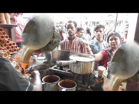 Busy Tea Stall in Kolkata Market | Popular Street Drink in India |Street Food 2017|Roadside Tea Shop Video
