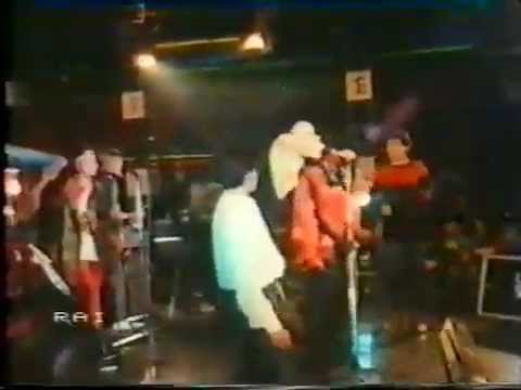6- RETTORE - MEDLEY Live(Splendido Splendente-Kobra-Donatella) @ KAMIKAZE TOUR 82