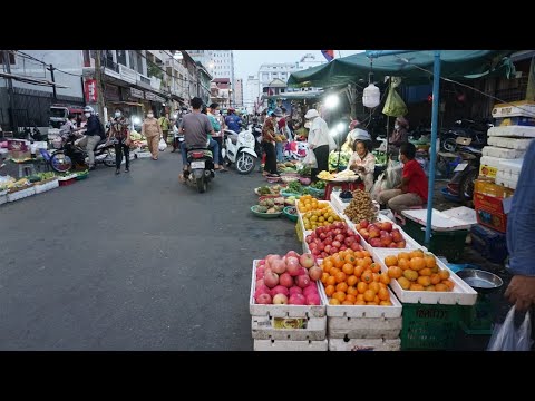 Walk Around Street Food Market @Tuol Tom Phoung - Night Views of Street Food Phsa Toul TamPhoung