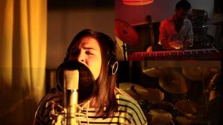 "Stand Still" - Lizzy Loeb ft Giulio Carmassi - (peluso p67 - DW custom drums - aria jazz bass)