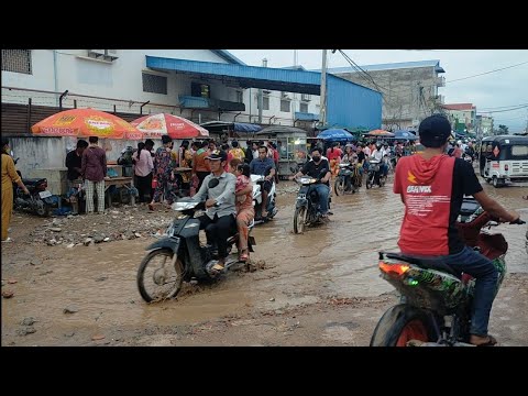 Walk market. street market. street food. tour. Daily Life of Cambodians