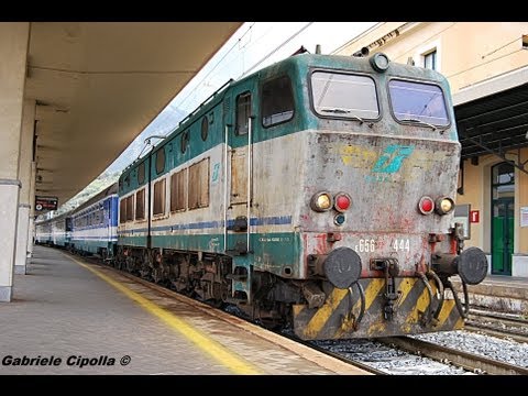 Attenzione.. Treni in transito, arrivo e partenza a Termini Imerese ! Zug,Train,Trains