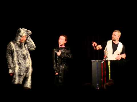 KnivstaRevyn Skratta Gott - "I djuraffären"