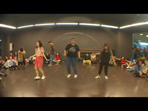 200418 Kpop Dance Off Vol 97: Oh My Girl Banhana - Banana Allergy Monkey