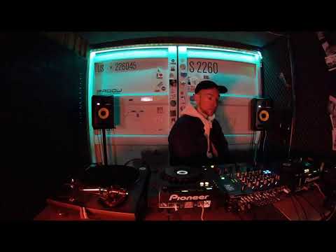 Smooth Salad: 2020ft @ 20ft Radio