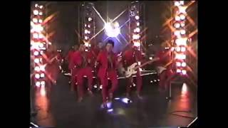 [問卦] 跟在火星人旁邊的黑人是不是很爽==