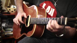 Robbie McIntosh plays I Saw Three Ships on acoustic guitar, Christmas 2013