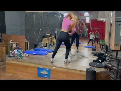 Clase de gluteos y piernas