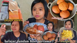 Download lagu DI KATAIN KUCEL ‼️ TODAY LEARN TO USE POWDER, EAT MEATBALLS AND BREAD O' mp3