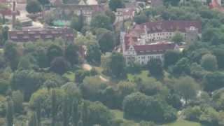 preview picture of video 'Flug über Schkopau nach Merseburg beim Hochwasser 2013 (Kollebey, Bootshaus...)'