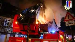 preview picture of video 'Structure Fire / Inferno / Wohnhausbrand, Berglen-Hößlinswart, Germany, 13.02.2015.'