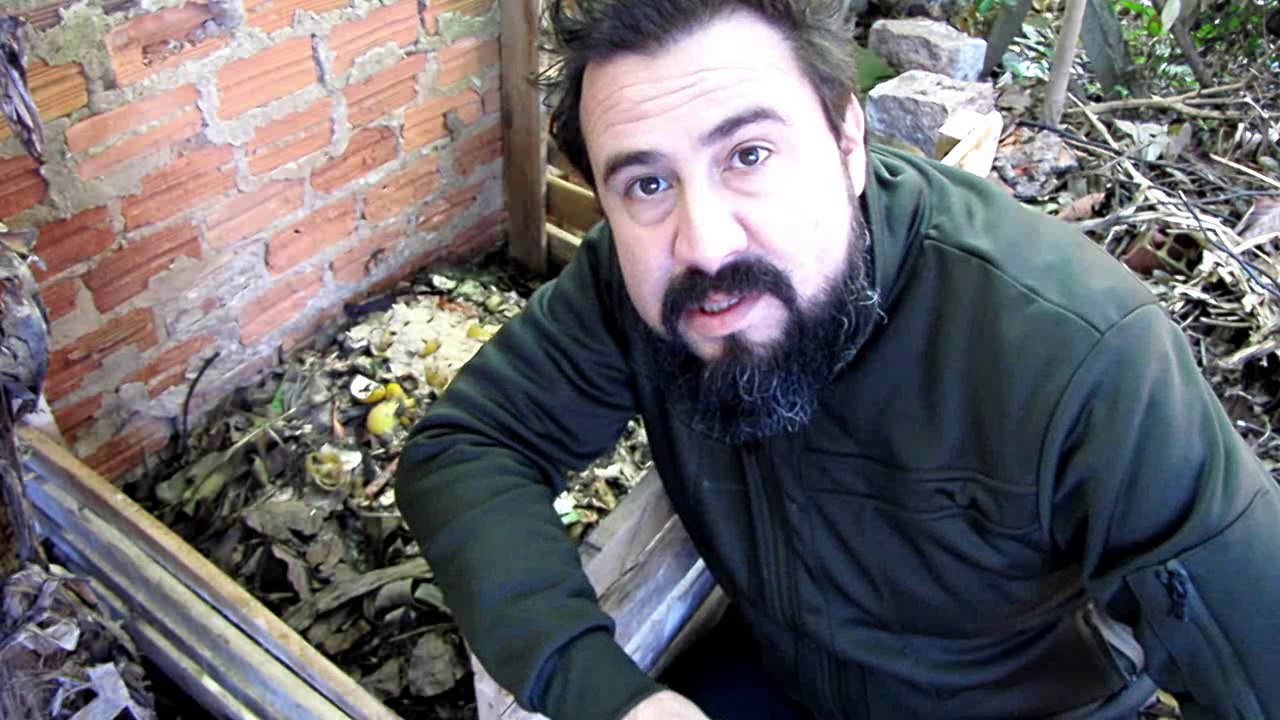 COMO FAZER UMA COMPOSTEIRA DE  chão e O MANEJO DO ADUBO
