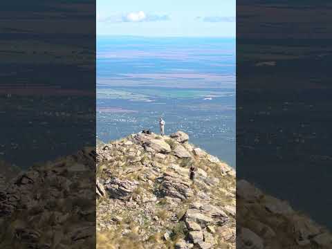 Volando en cuesta de Carpintería, en Ojo de Agua, San Luis, Argentina