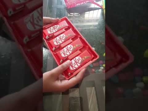 KitKat 60 rupees  4pcs