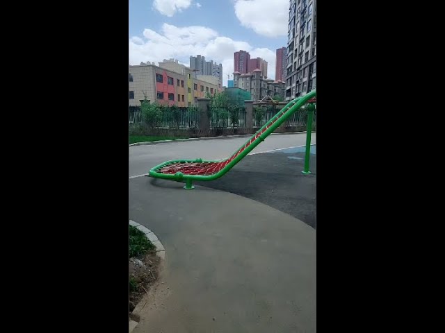 Vídeo relacionado con de Cuerda para niños, de Cuerda para niños, simulación de Palomas, Movimiento de Palomas, para Parque de niñas, Viajes