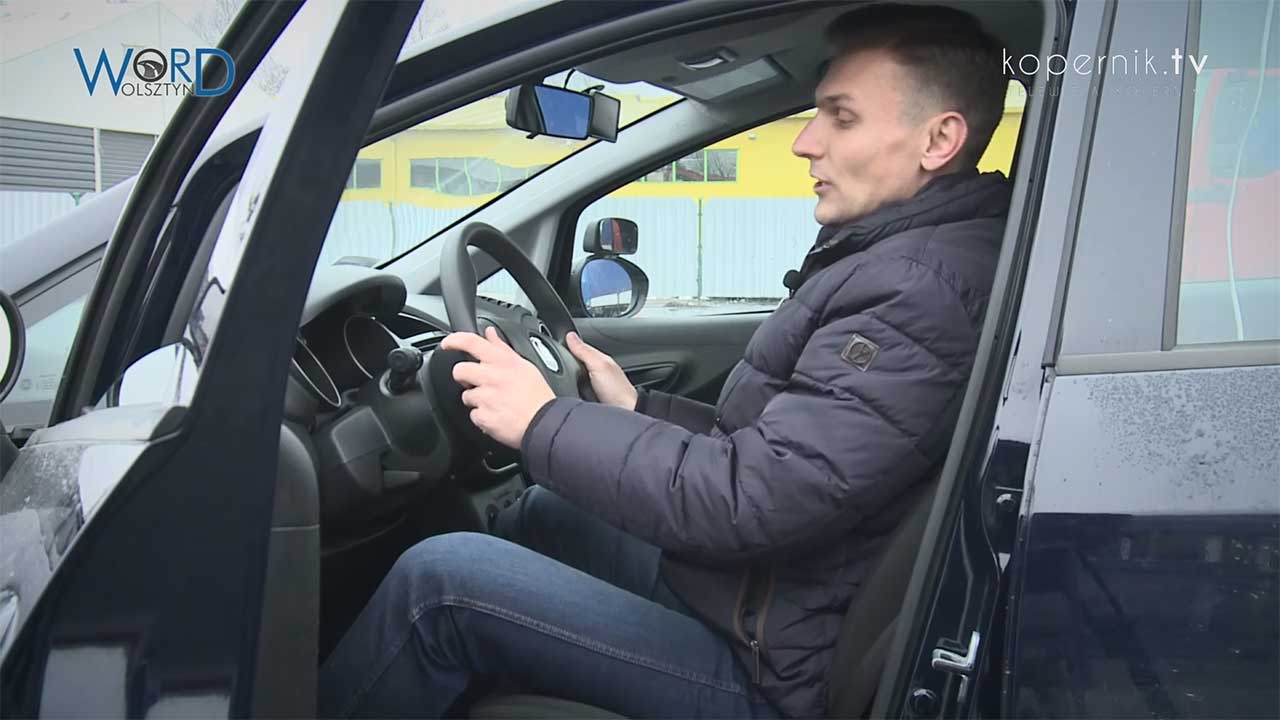 JAK SIEDZIEĆ W AUCIE