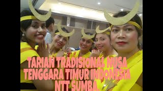 Download lagu TARIAN TRADISIONAL SUMBA BARAT DAYA NTT INDONESIA ... mp3