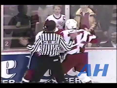 NHL Nov. 29, 1989 John Mokosak,DET v Alan May,WSH Detroit Red Wings Washington Capitals