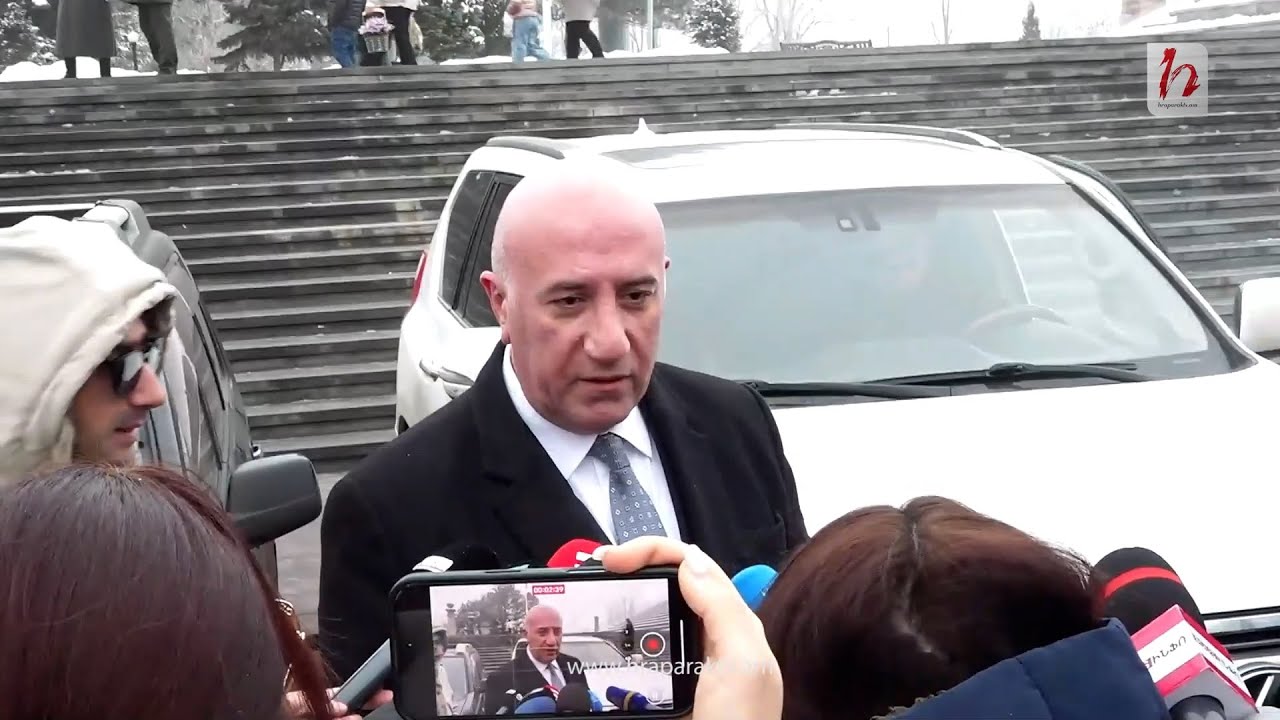 ՊՆ փոխնախարարի կանայք ծառայելո՞ւ են բանակում