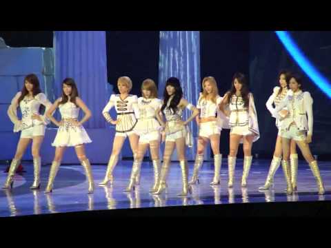 SNSD The Boys remix mirror dance