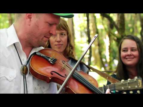 Foghorn Stringband - Be Kind to a Man While He's Down - Pickathon Beardy Session