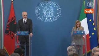 Il premier albanese Edi Rama: Meloni è mia sorella. Per scelta mia, non sua