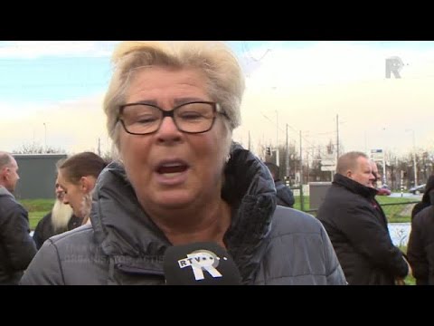 Rouwstoet tegen komst azc Rotterdam-Beverwaard