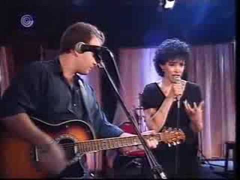 Israeli singer sings Nepal song