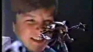 Download lagu Aliens Action Figures Toy Commercial from 1993 mp3
