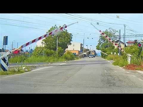 Passaggio a livello Mortara (PV) Viale A.C. Capettini # level crossing # bahnübergang