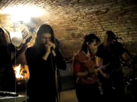 Vidle v hajzlu - And When He Falleth