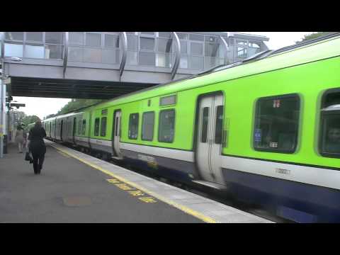 Irish Rail 29000 DMU 29022 + 29027 departs Phoenix Park