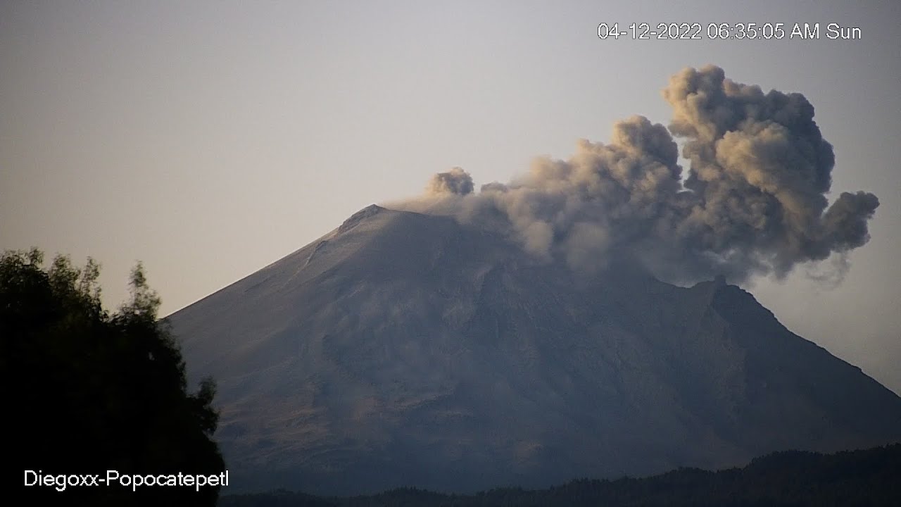 Live webcam view of Popocatépetl Volcano North Eruption Cam
