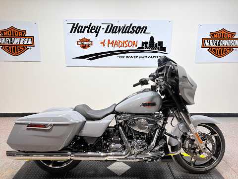 2026 FLHX Harley-Davidson® Street Glide® Solo Dark Billiard Gray Chrome Trim