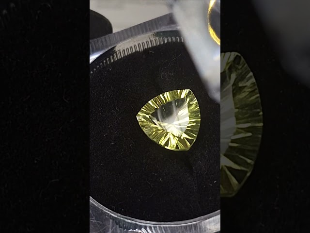 حجر سترين طبيعي مفحوص و موثق بشهادة مختبر