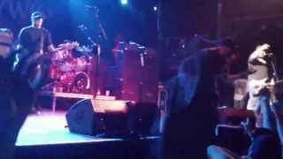 Pennywise - "Gimmie Gimmie Gimmie" (Black Flag Cover) live @ Razzmatazz, Barcelona (720p)