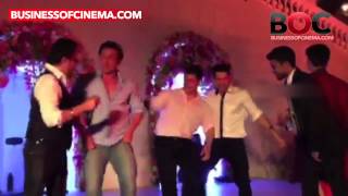 LOL! Aamir Khan, Salman Khan, Varun Dhawan Are Spinning On The Wedding Stage