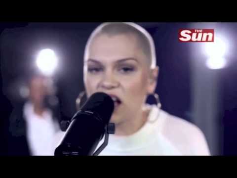 Jessie J - Wild (Live Acoustic) (Biz Session)