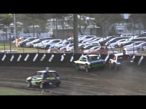 Junior Sedans: Brock Chopping Crash - Rockhampton Speedway