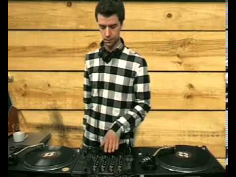 237 Showcase: Max Grabke - RTS.FM.140411