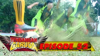 Download lagu Amazing! Arnold Disleding Tackle 3 Orang Sekaligus!!- Tendangan Garuda Esp 52 mp3