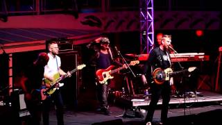 Bronze Radio Return- &quot;Light Me Up&quot; Live