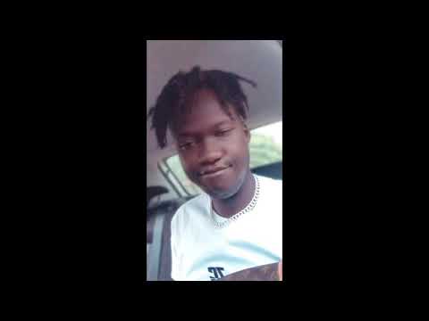 LAIOUNG E MBOSS NUOVO FEATURING?? IN STUDIO INSIEME A REGISTRARE!!