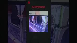 Download lagu Fenomena Aneh di Dalam Masjid | Pembatas Ruangan Bergerak Sendiri Tanpa Sentuhan mp3 Download lagu Fenomena Aneh di Dalam Masjid | Pembatas Ruangan Bergerak Sendiri Tanpa Sentuhan mp3