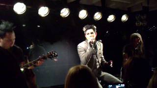 ADAM LAMBERT - BROKEN OPEN (LIVE @BERNS, STOCKHOLM 31MARS2010)