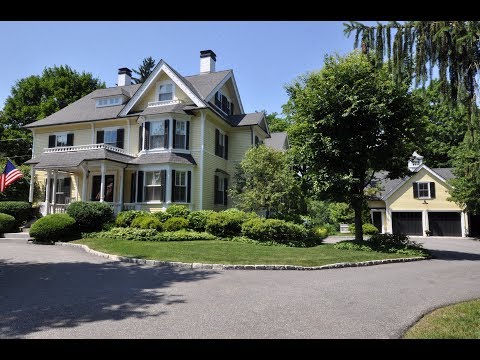 12 Elm Street, Concord MA - Topping the Charts in Concord Center