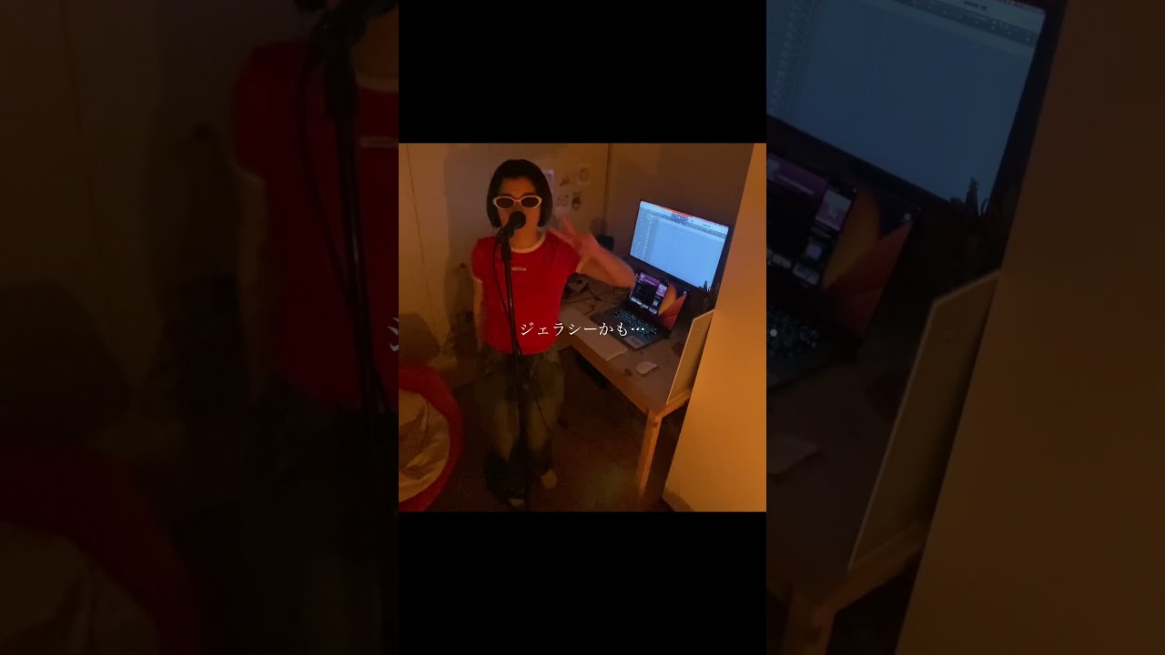 7co_Lonely in Gorgeous