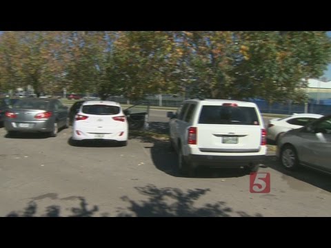 image-Is parking at Centennial Park free?
