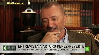 laSexta Noche | Arturo Pérez-Reverte: "Los políticos son cómplices, les falta besarse con lengua"